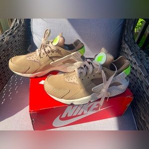 Brand New Nike Air Huarache